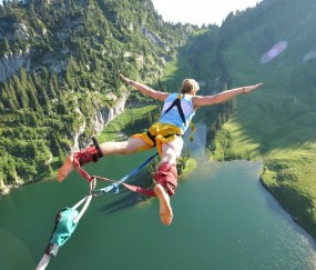 开云体育视频直播-孤峰独峙，卡塔尔对阵奥地利之夜，卢卡库如何用攻防两端定义唯一性