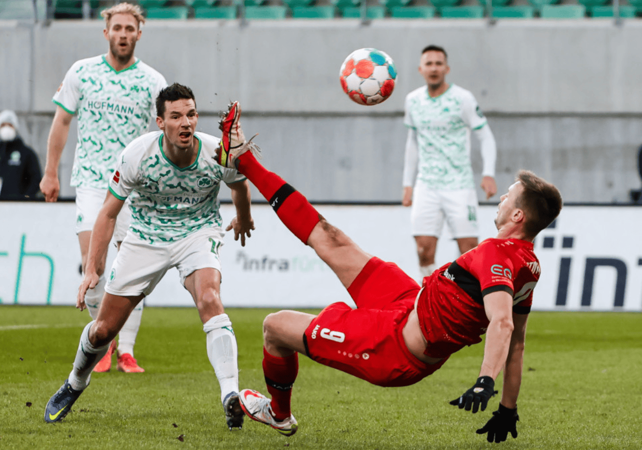 柏林赫塔战胜对手,势如破竹