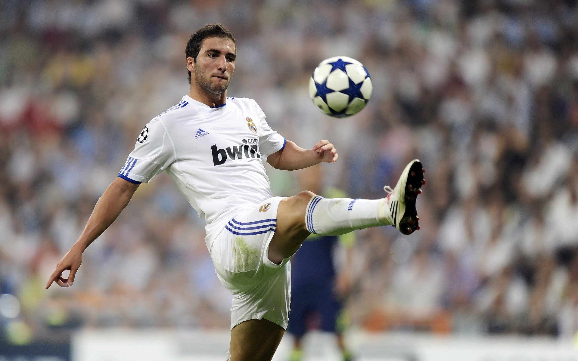 波兰铁骑的逆袭,蒂亚戈一剑封喉,圣西罗见证奇迹之夜