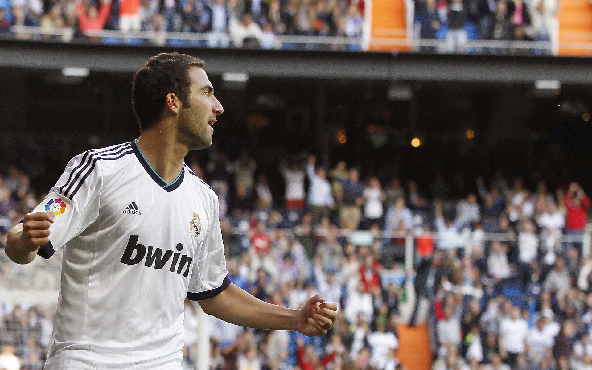 奥运周期关键战之夜，浓眉关键进球定乾坤